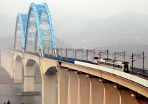 ���С����������^��֮�Q�����f�F·